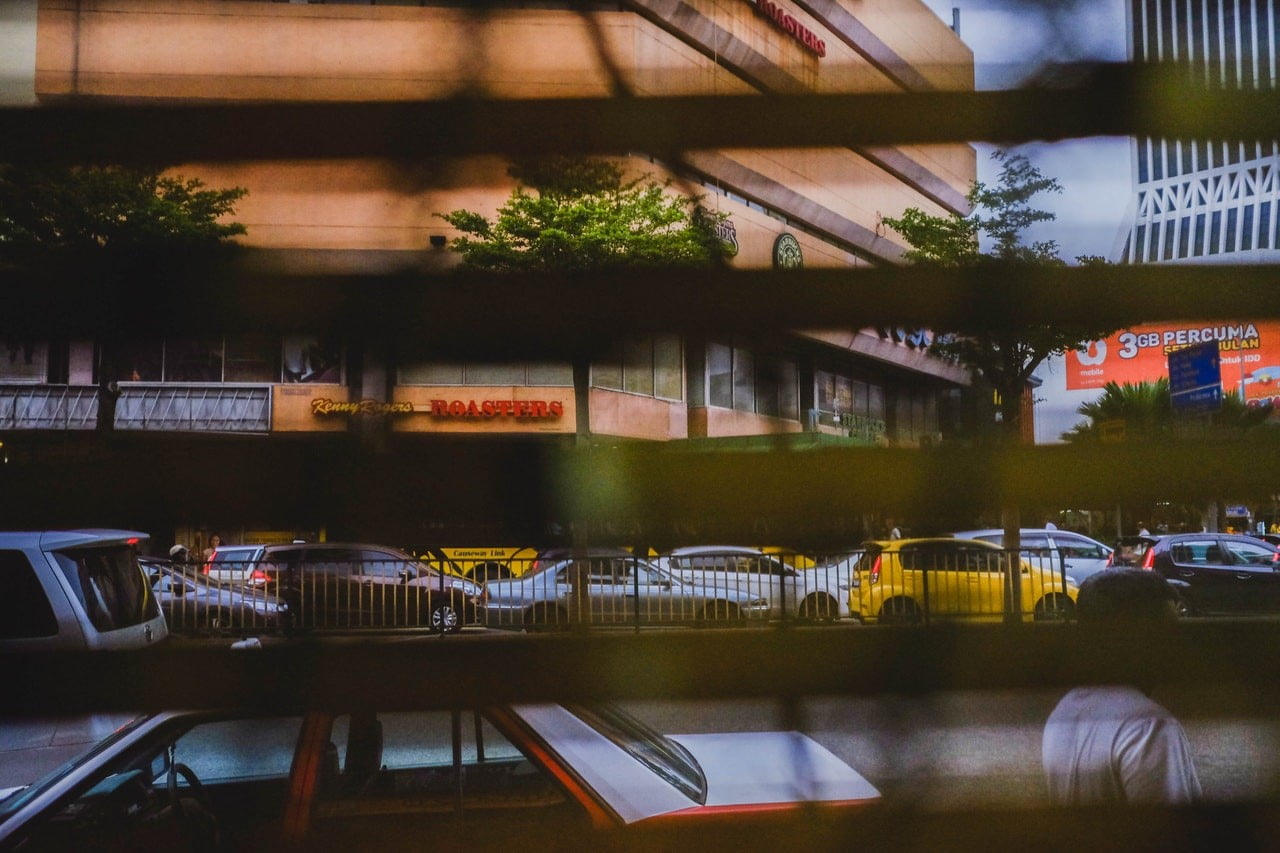 Durch den Sichtschutz von Doppelrollos, eignen sie sich perfekt für Fenster an der Straßenseite.