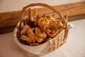 Brotkorb zum Aufbewahren von Brot und Obst