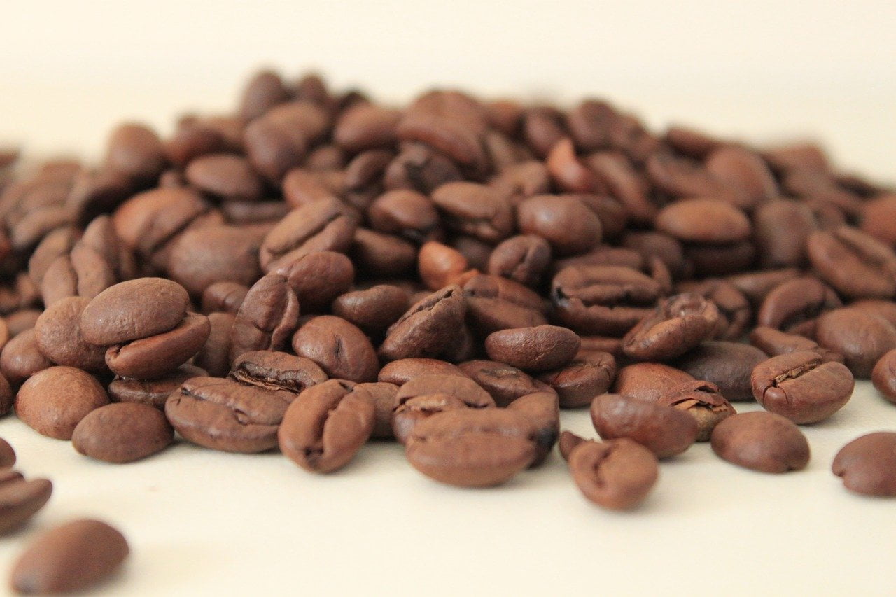 Die beste manuelle Kaffeemühle nützt nichts, wenn Du minderwertige Kaffeebohnen verwendest.