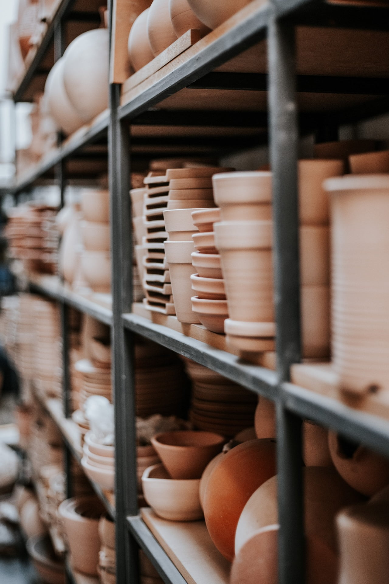 Ein gutes Kellerregal ist erstaunlich belastbar.