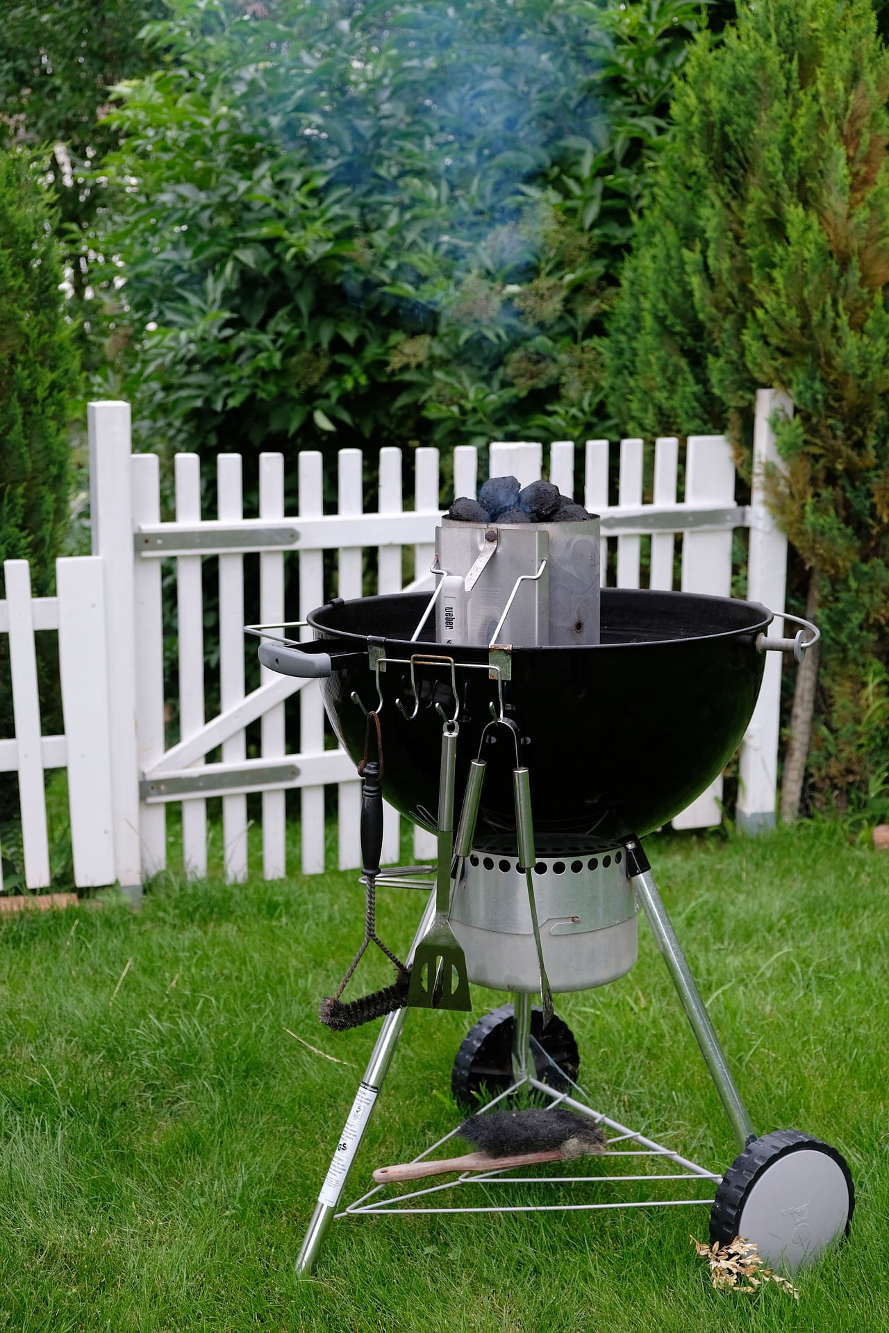 Kugelgrills im Vergleich: Grillfläche, Luftzufuhr und Ausstattung